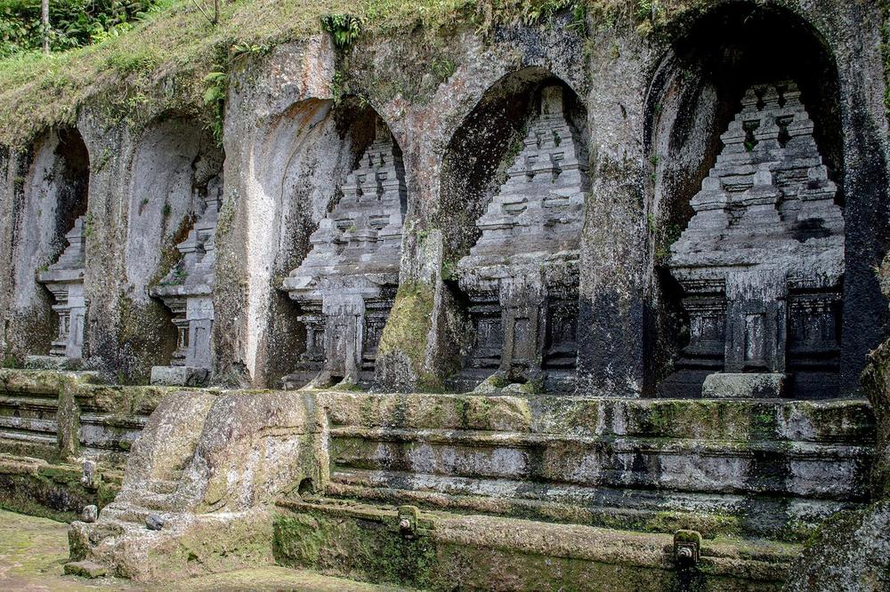 Rock-cut shrines in the river gorge at Gunung Kawi Rock-cut shrines in the river gorge at Gunung Kawi