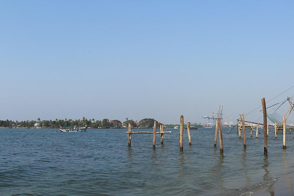 Cantilevered fishing nets on the waterfront at Fort Kochi Cantilevered fishing nets on the waterfront at Fort Kochi